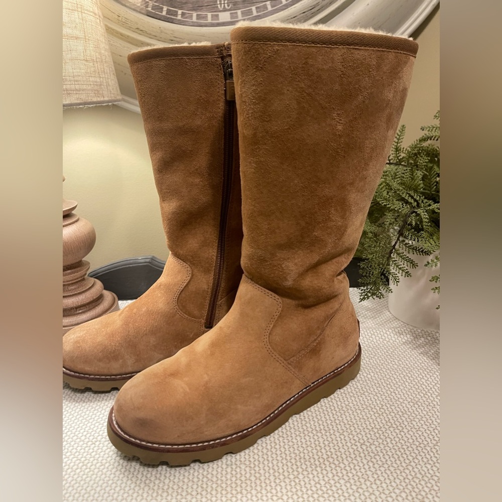 Ugg Tall Boots with side zipper size 7